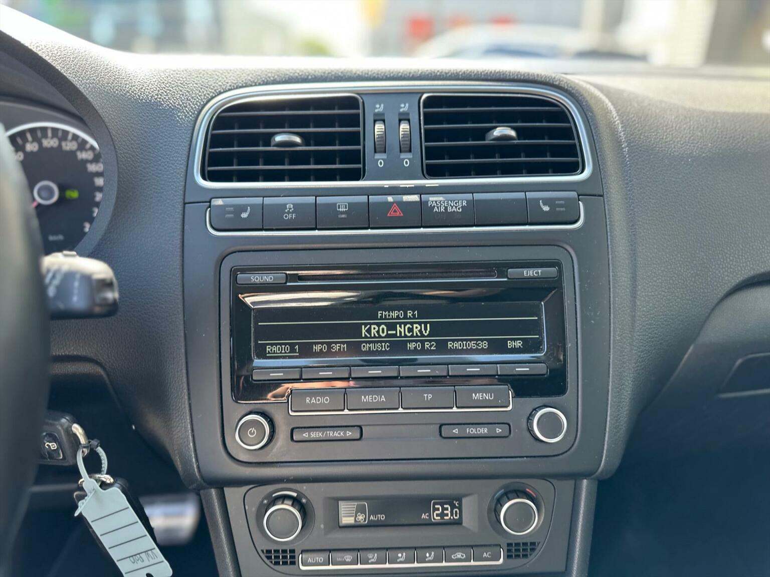 Volkswagen-Polo-11